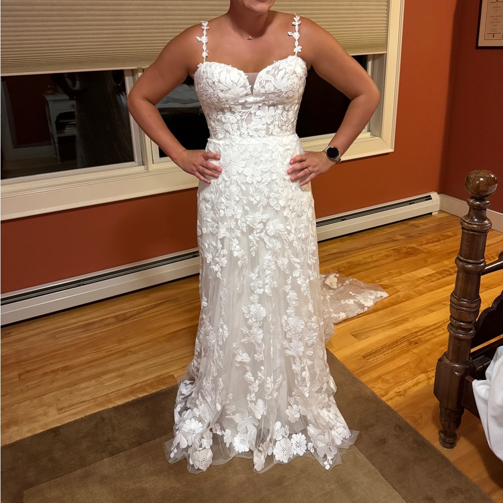 Maggie Sottero Demetria Wedding Dress - Picture 5 of 6